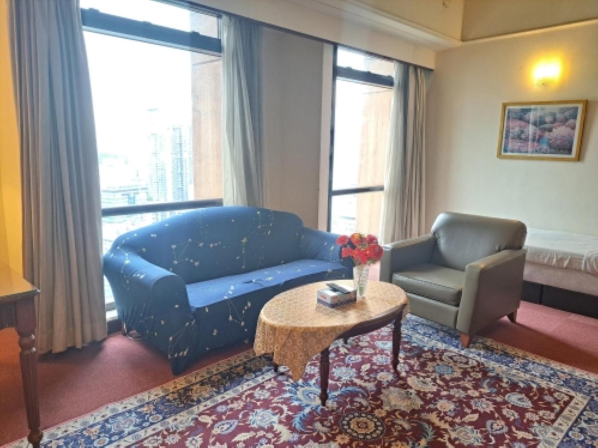East Service Times Square Kl Apartemen