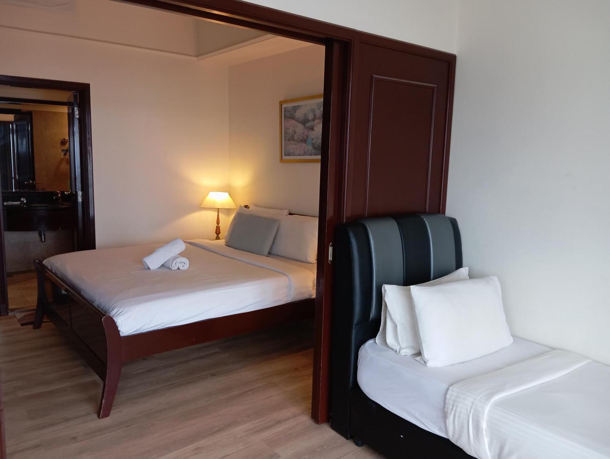 East Service Times Square Kl Apartemen Kuala Lumpur