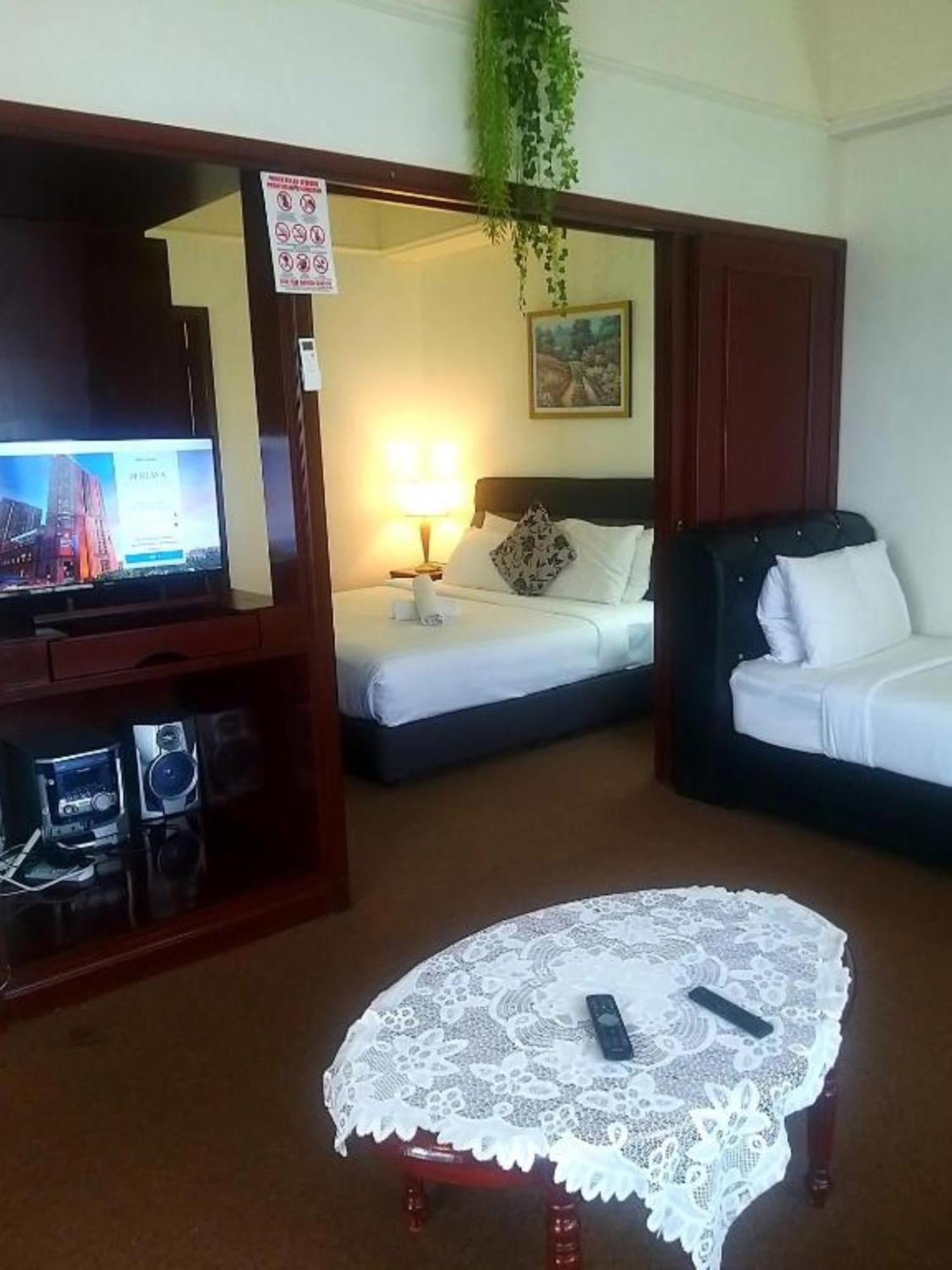 East Service Times Square Kl Apartemen